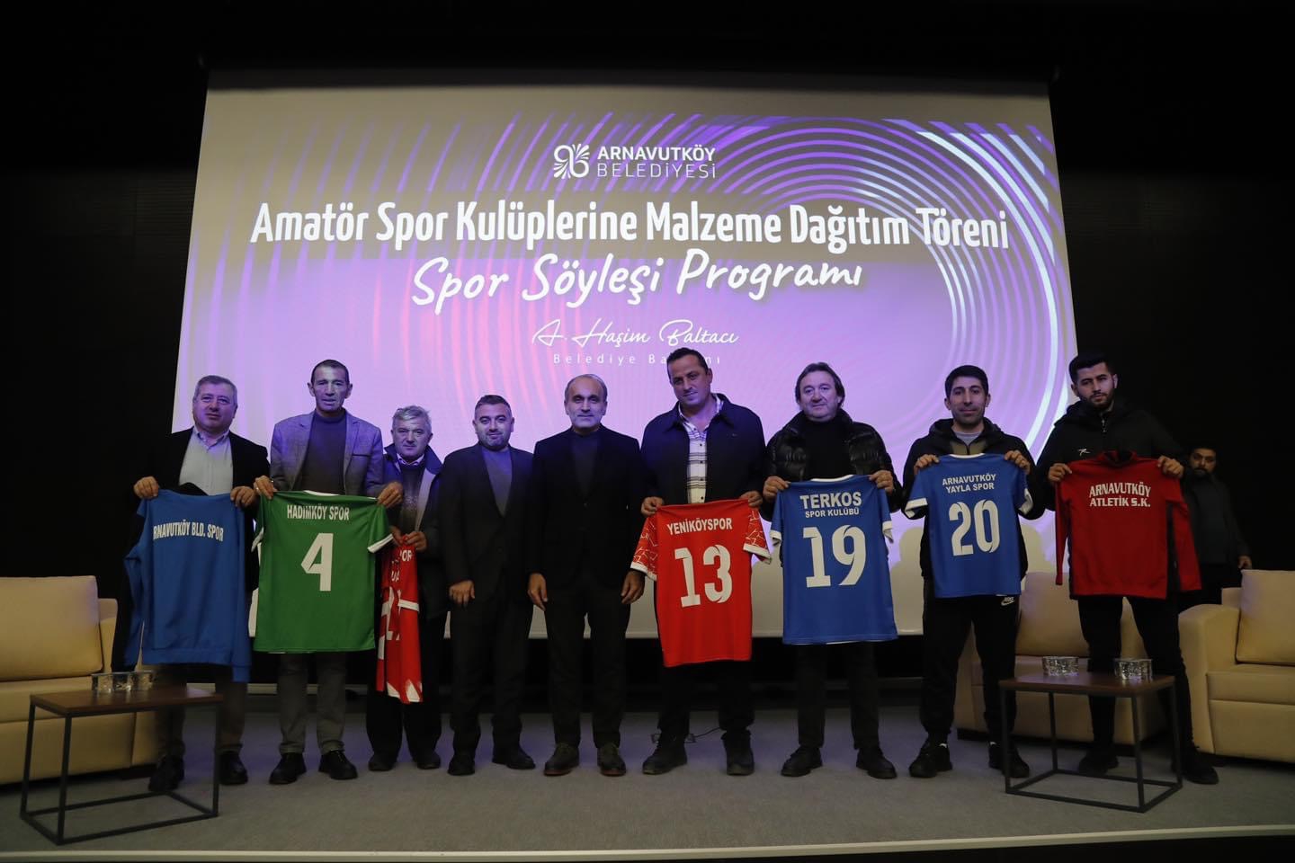 Amatör Spor Kulüplerine Malzeme Yardım Töreni ve Spor Söyleşisi 2022