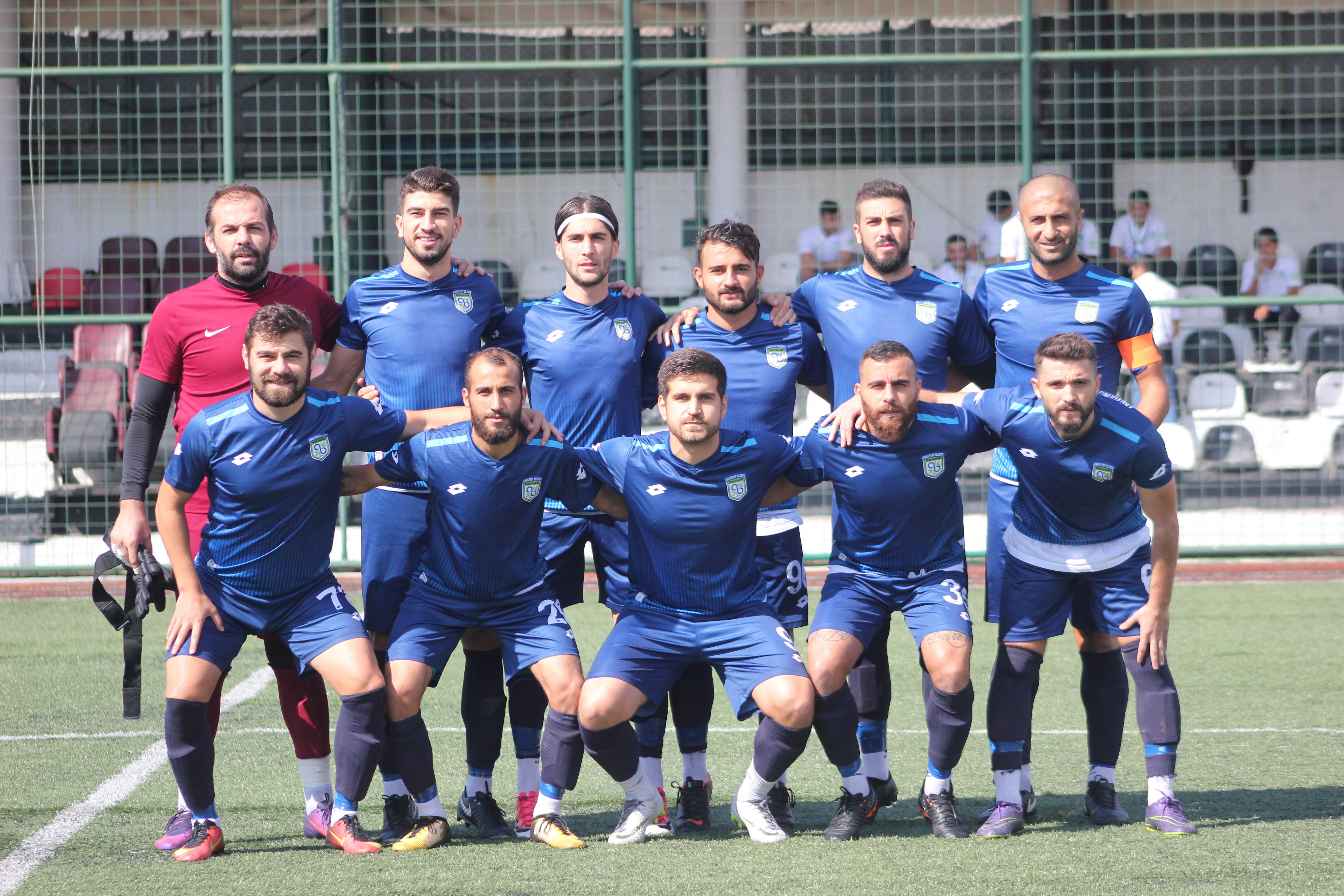 Arnavutköy Belediyespor Liderliğini Korudu