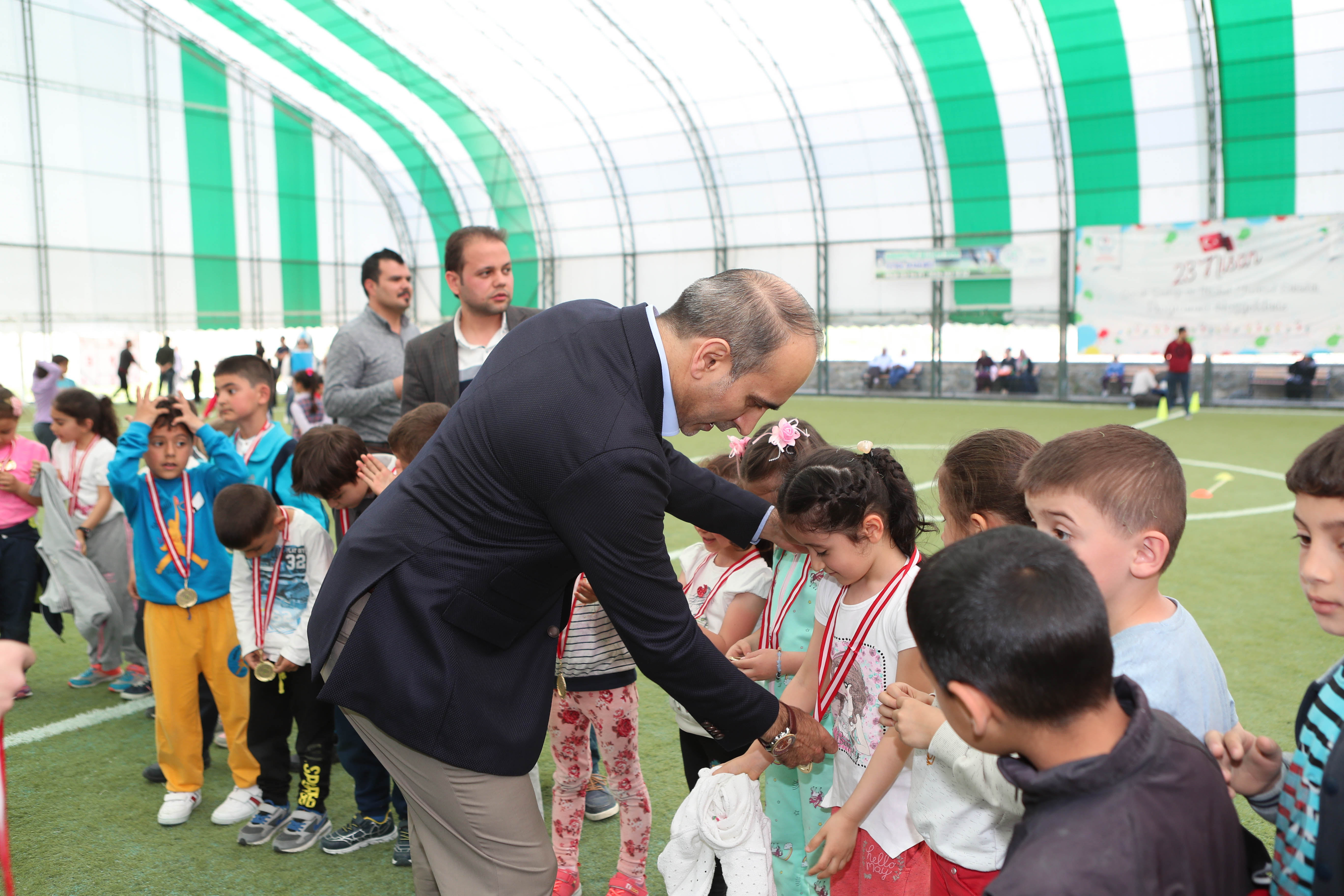 Arnavutköy'de Ögrenciler Sporla Eglendi