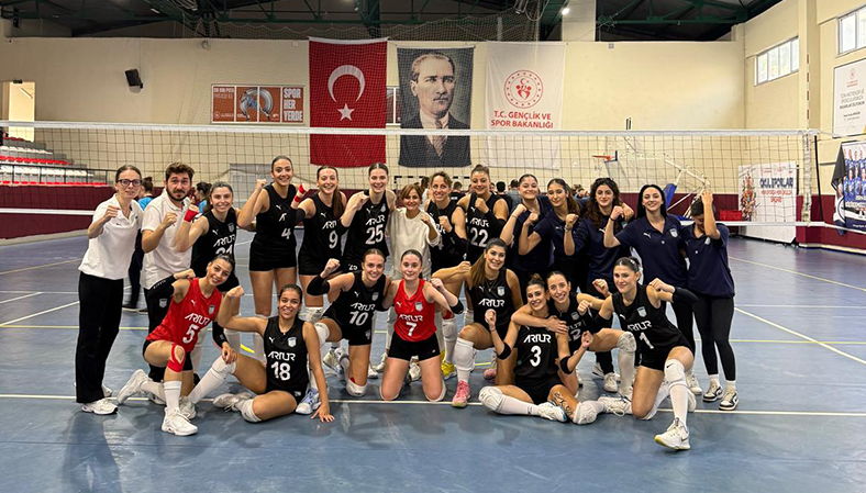 Arnavutköy Belediye Spor - 3 - 0 - THY