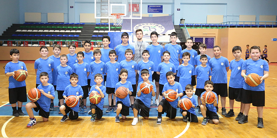 Arnavutköy Belediye Spor Basketbol Akademisi Tüm Hızıyla Devam Ediyor