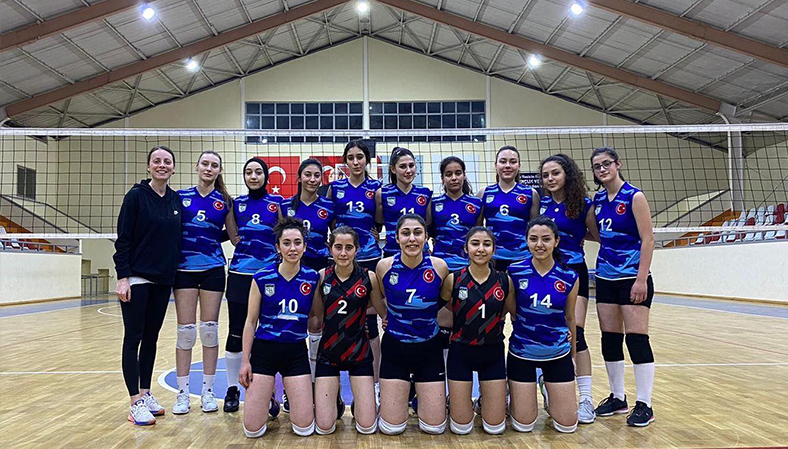 Genç Voleybolcularımız Bahçelievler Voleybola Set Vermedi