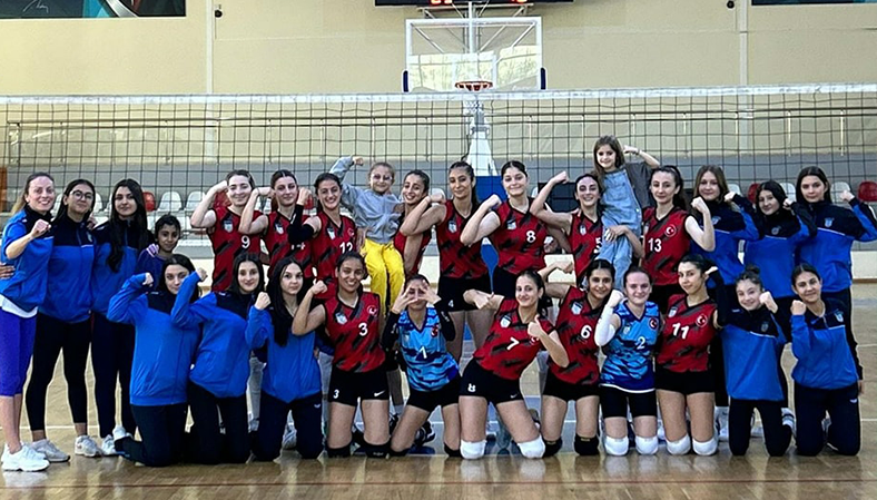 Genç Voleybolcularımızdan Önemli Galibiyet