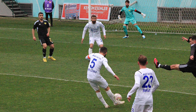 İstanbul Derbisinde Tek Gol Esenler Erokspora Yetti 