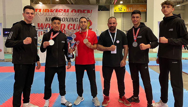 Kickboks Dünya Kupası'nda 5 Madalya 