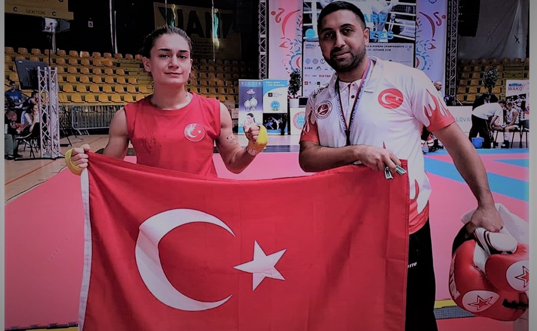 Milli Kickbokscumuz Duygu Turan 4. Kez Avrupa Şampiyonu