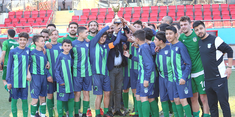 U-14 Liginde Şampiyon Arnavutköy Belediye Spor