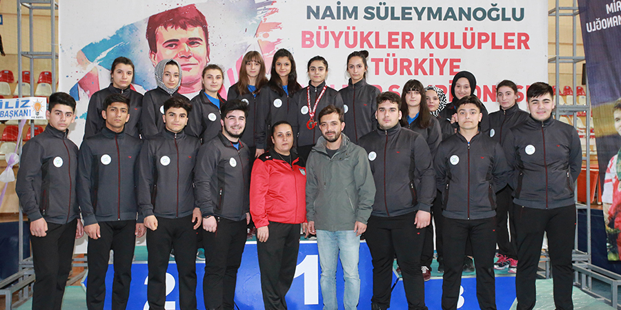 Ayşe Doğan 9 Türkiye Rekoru ile Şampiyon